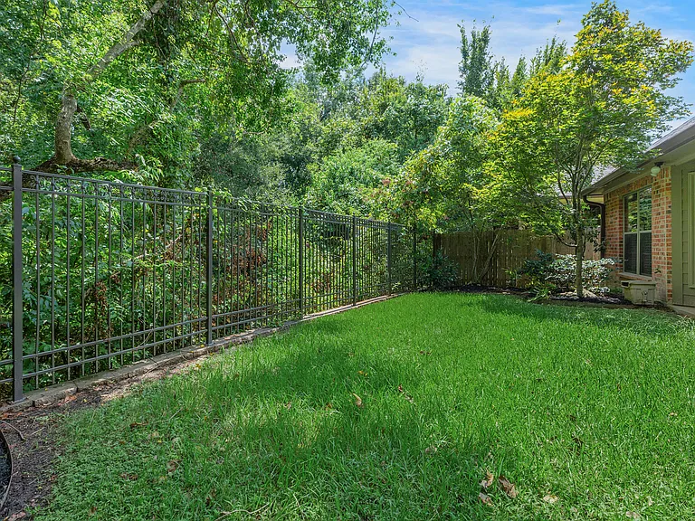 103 Ashville Ln — Photo 21