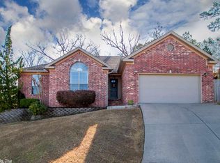 94 Emerald Dr, Maumelle, AR 72113