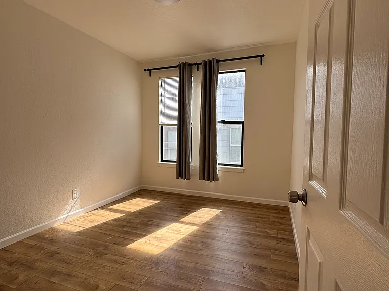 3 Sonoma St #6 — Photo 2