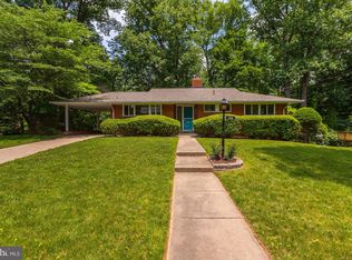 5909 Rudyard Dr, Bethesda, MD 20814