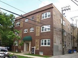 1755 W Belle Plaine Ave #3E, Chicago, IL 60613