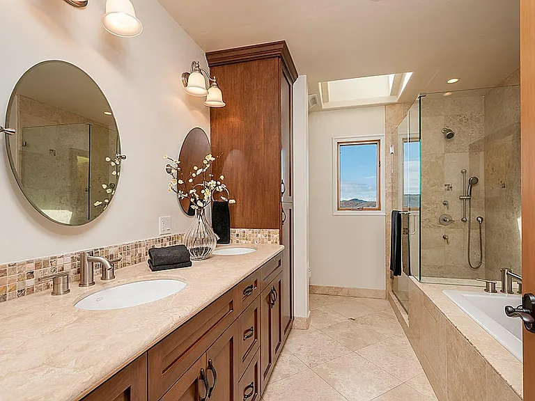 2 San Diego Ct — Photo 4