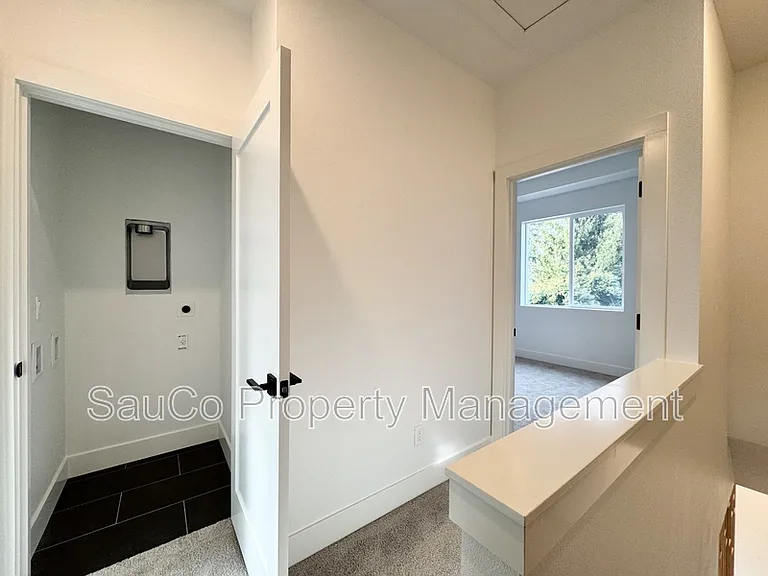 4381 SE Tolman St #1 — Photo 14