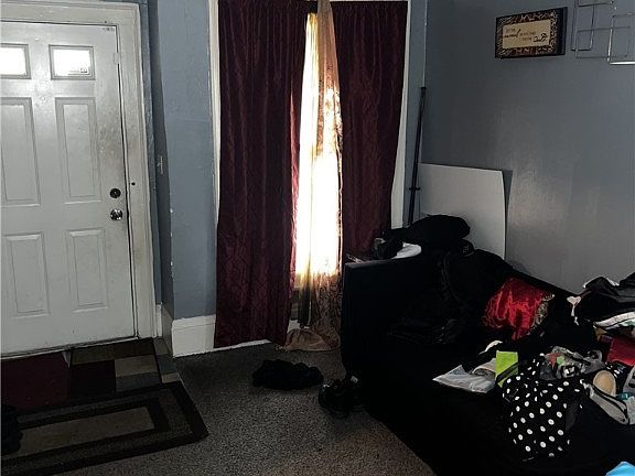 4th image of 1365 E 89th St