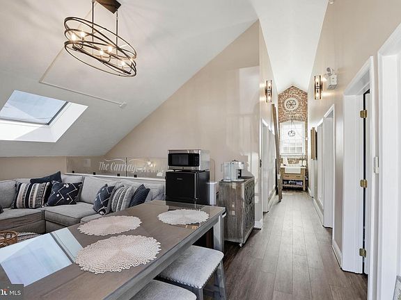 5th image of 252 Frederick St