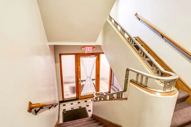 255 Merton Rd — Photo 1