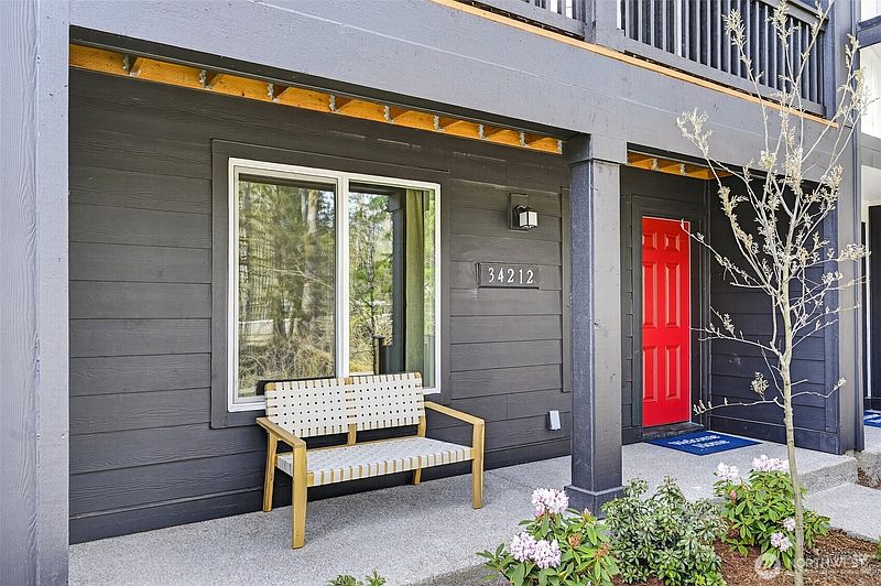 2nd image of 34072 Pinnacle Peak Avenue SE