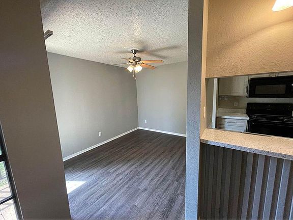 3rd image of 1586 Weyland Dr APT 407