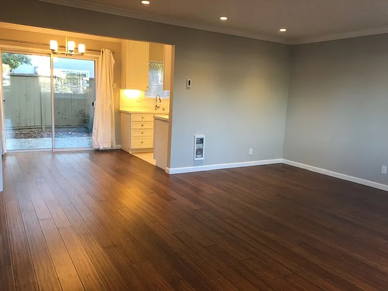 Village Square Townhomes — Photo 22