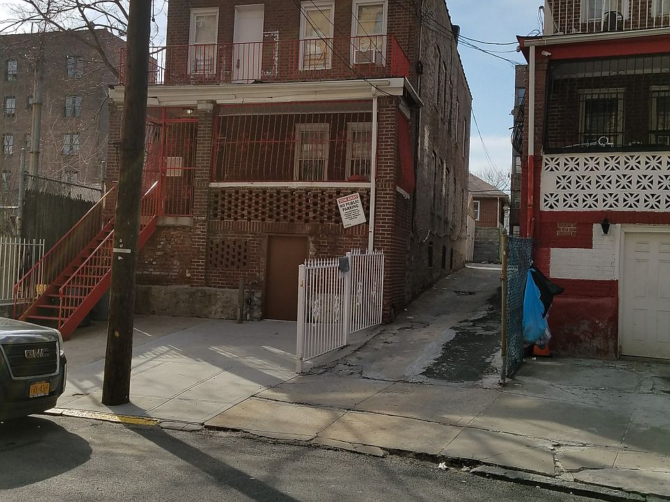1st image of 1723 Montgomery Ave APT 2