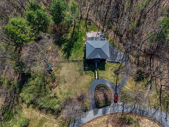 2nd image of 5780 Lost Mountain Rd