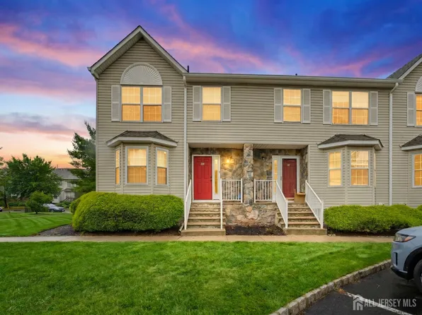 57 Victoria Dr, Somerset, NJ 08873
