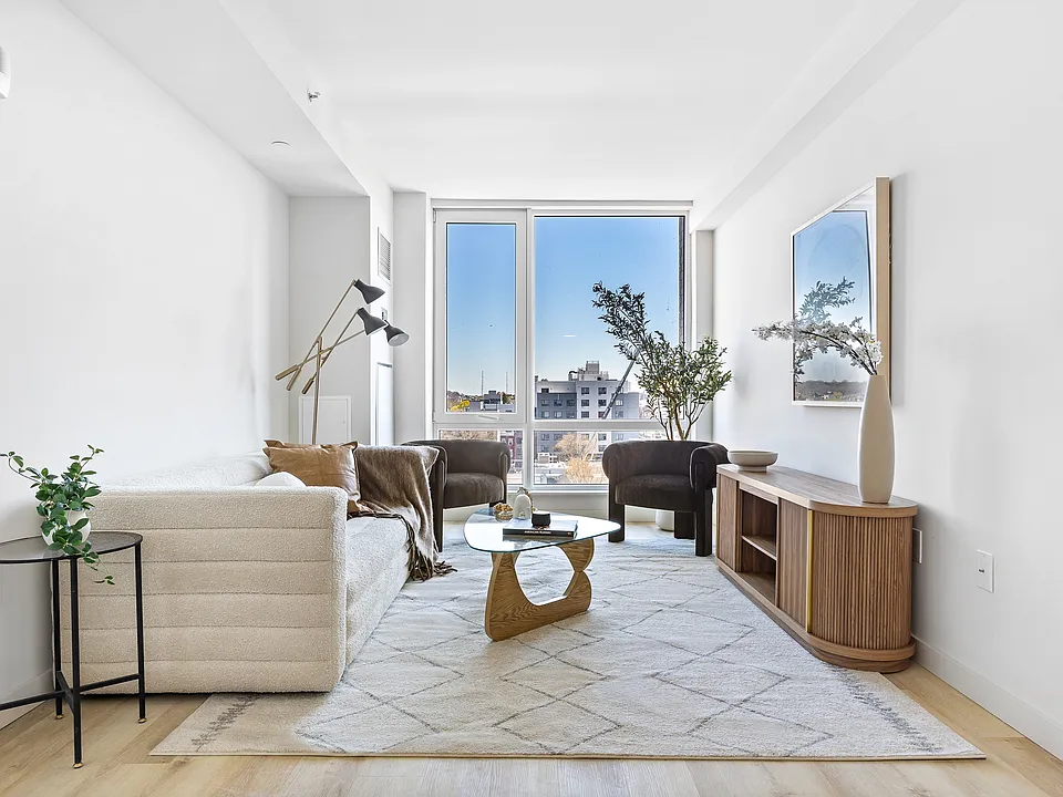 1333 Broadway #1206