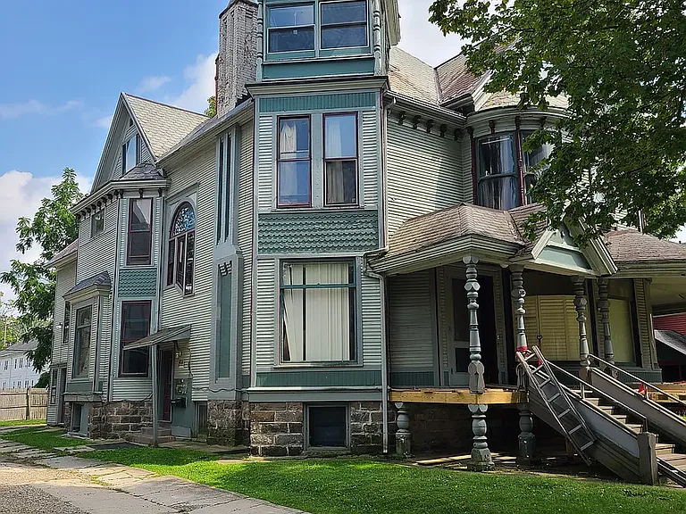 316 Stuart Ave #4 — Photo 4