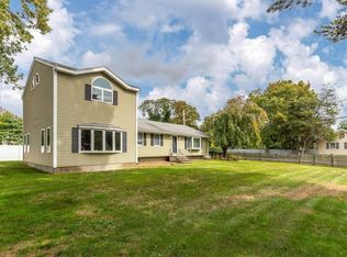 4 McDonald Rd, Wilmington, MA 01887