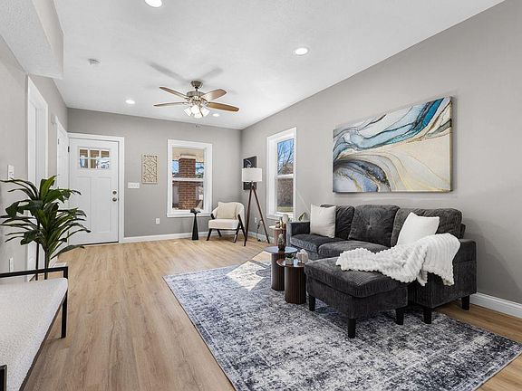 4th image of 1036 WISCONSIN Avenue