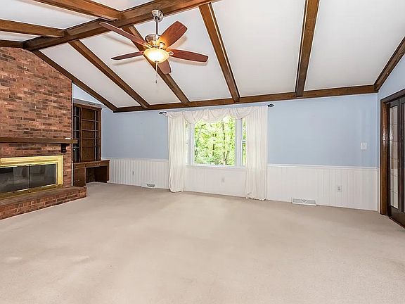 4th image of 5009 Craigwood Dr
