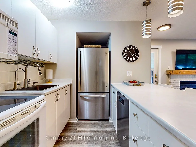 23 Dawson Dr #98 — Photo 17