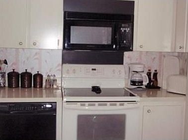 4th image of 2620 Cove Cay Dr Unit 705