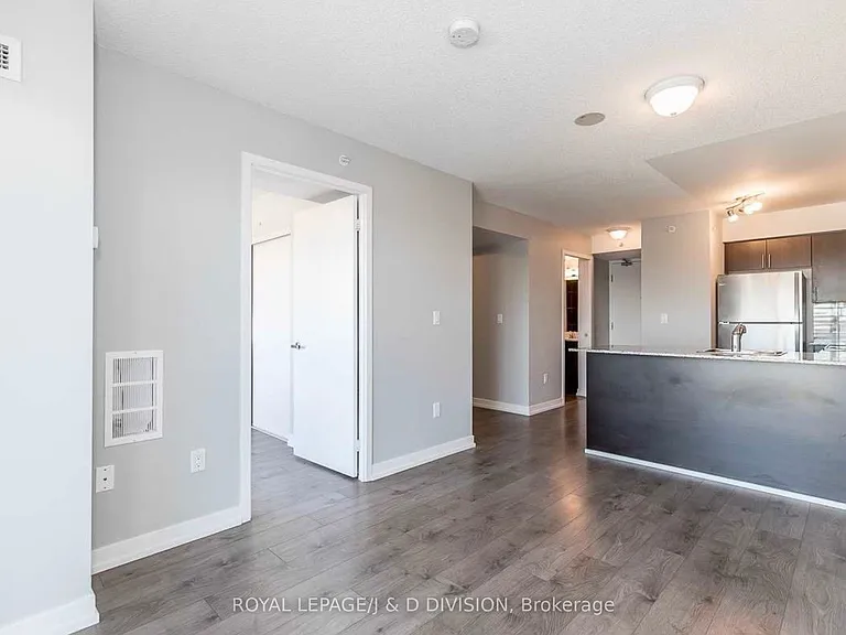 1420 Dupont St #710 — Photo 6