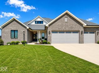 836 Justine Cir W, Indianapolis, IN 46234