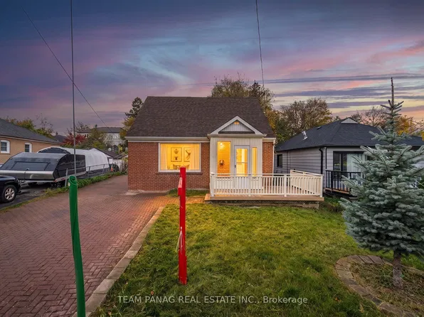 8 Berry Creek Dr, Toronto, ON M9W 3Z9