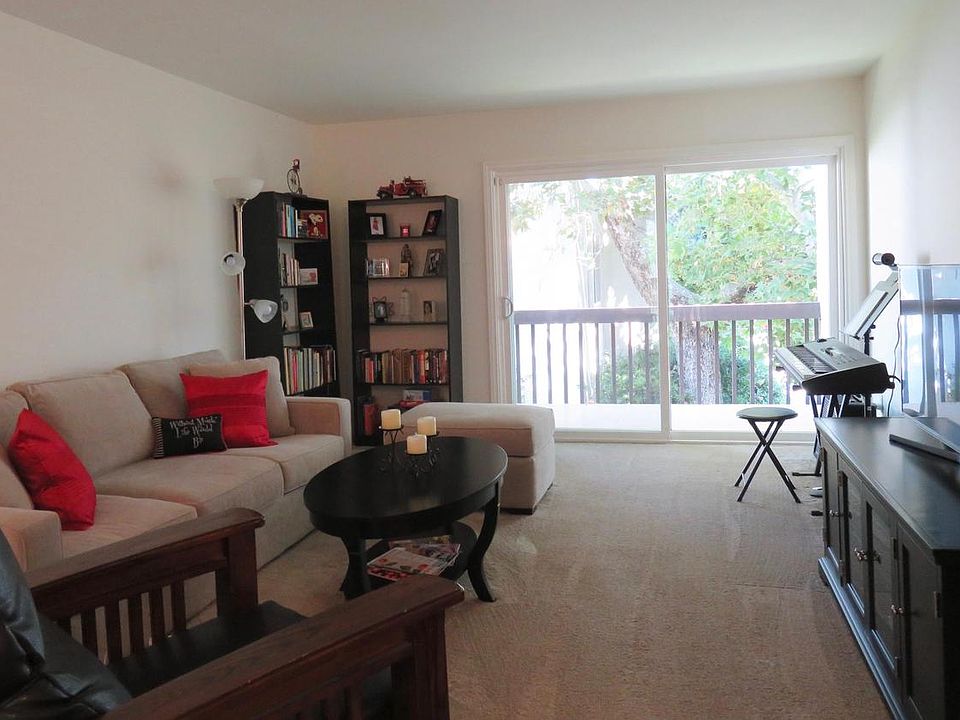 1st image of 23515 Lyons Ave Unit 249