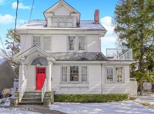 55 Wadsworth Rd, Staten Island, NY 10305