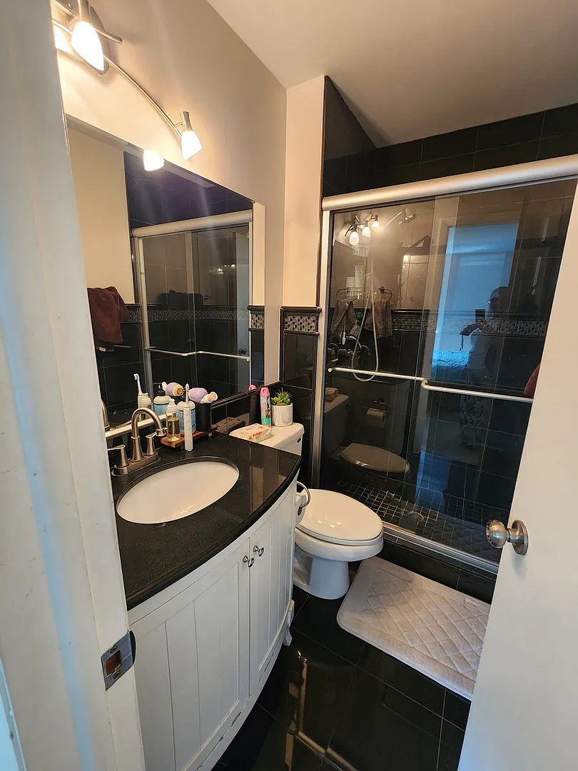 3 bed, 1300 sqft, $2,600 — Photo 4