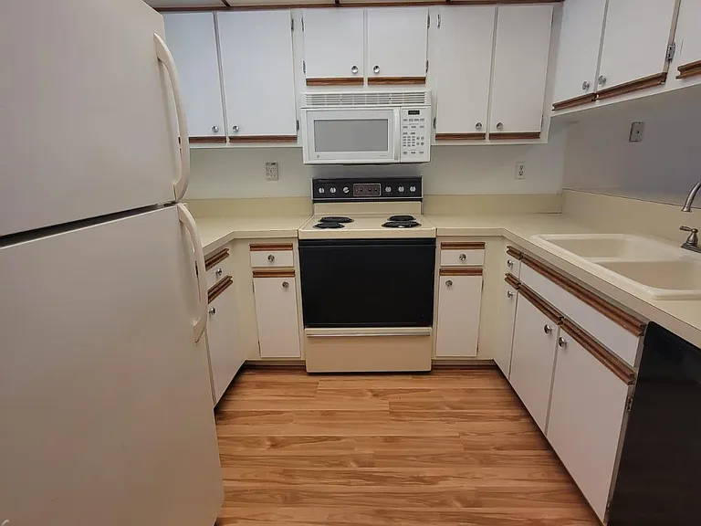 100 E Kentucky Ave #103-D — Photo 28