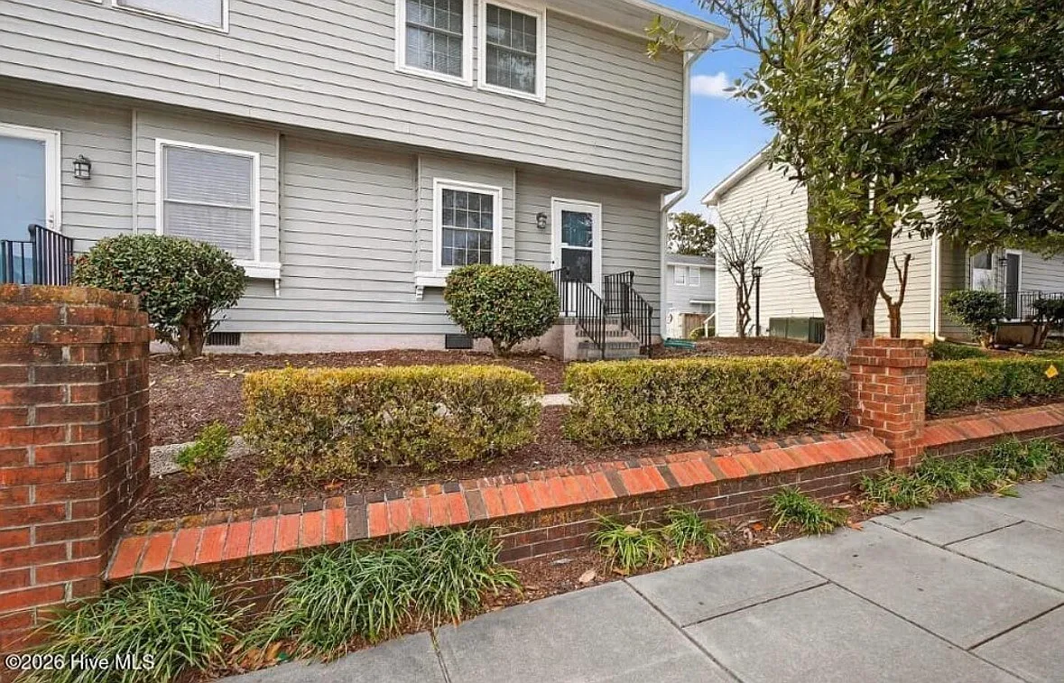 Building Photo - 306 River Walk Dr