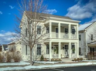 25 Hudson St, Warwick, NY 10990