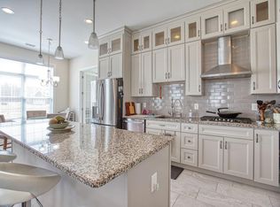 8 Seva Ct, Hightstown, NJ 08520