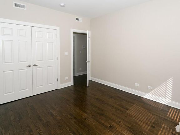 4th image of 2228 N Sawyer Ave #Ag