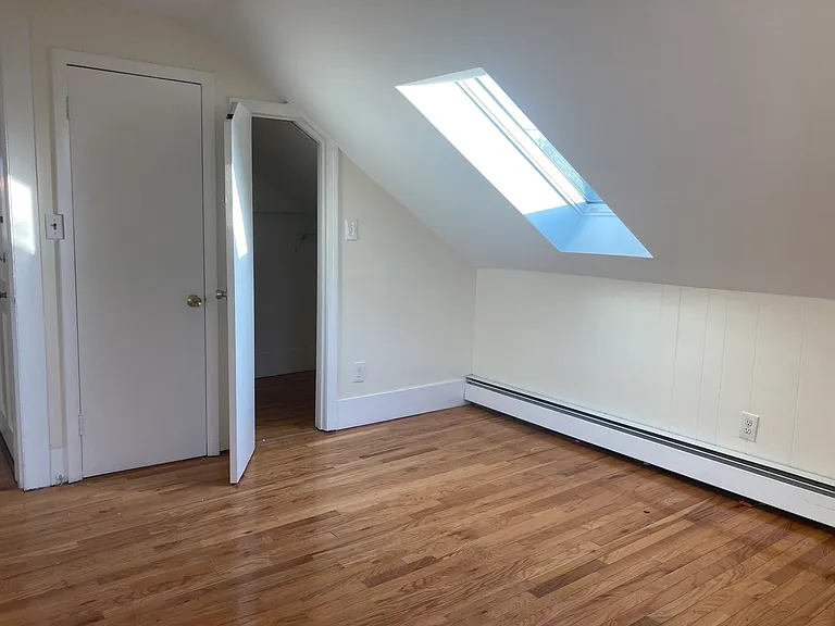 28 1/2 Grove St #3 — Photo 12