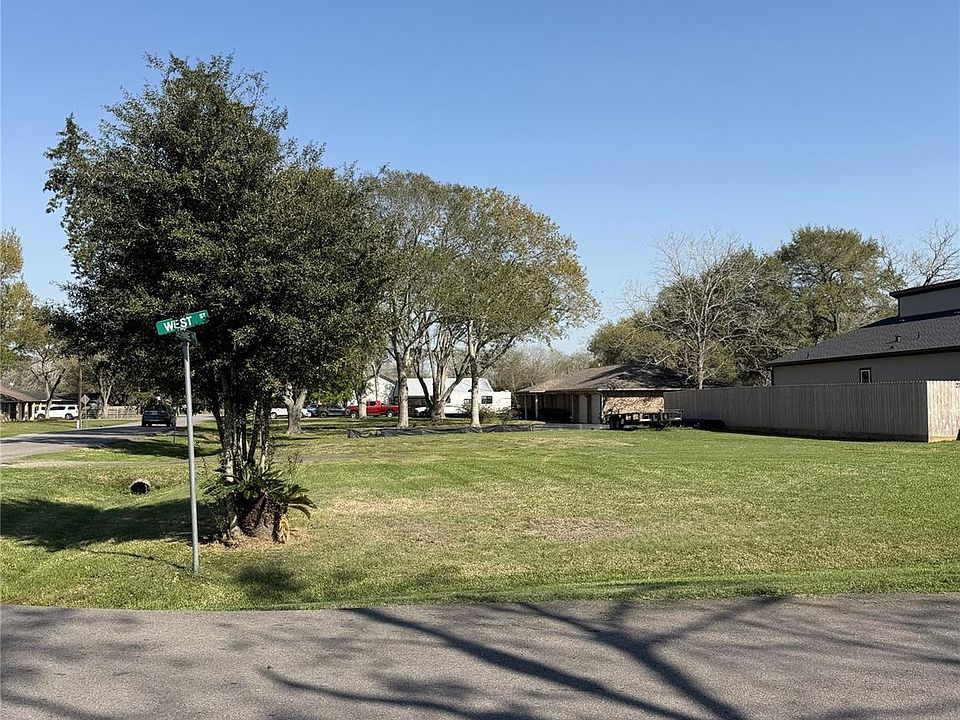 2nd image of 2719 West St