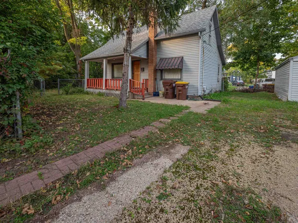 1416 Woodruff Ave, Rockford, IL 61104