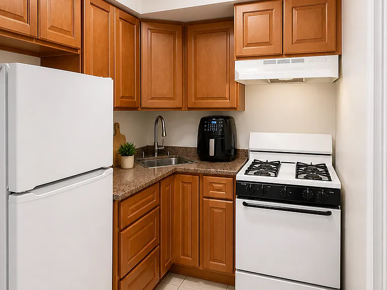 134 W 70th St #1 — Photo 4
