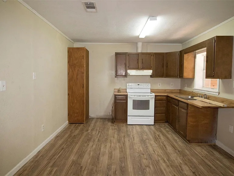 20 White Oak Dr #A — Photo 7