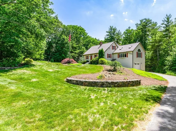 9 Isabelle Cir, Rowley, MA 01969