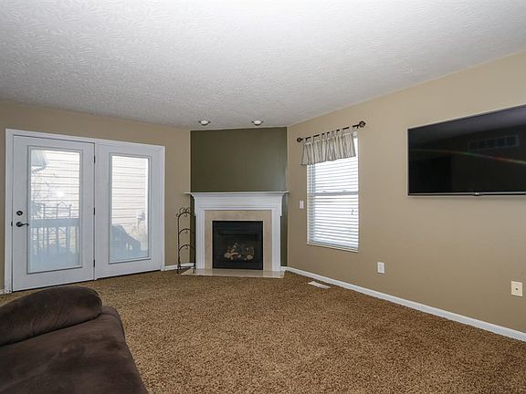 4th image of 1288 Carriage Ct