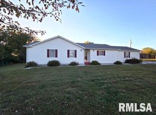 14013 N Tolle Ln, Mount Vernon, IL 62864