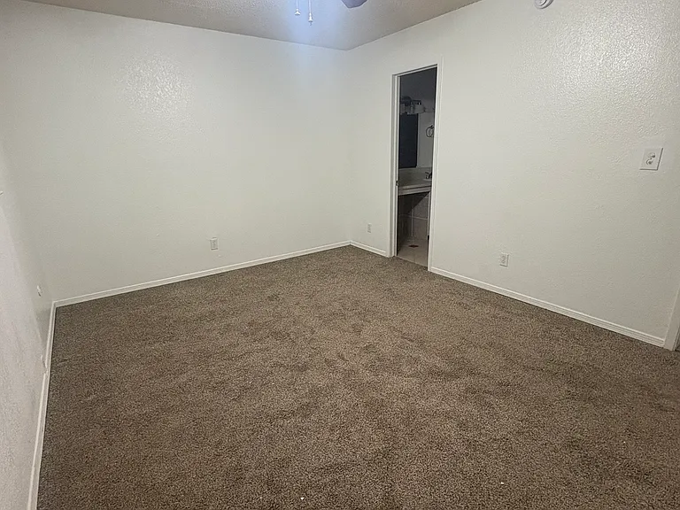 3417 Risner Pl #B — Photo 18