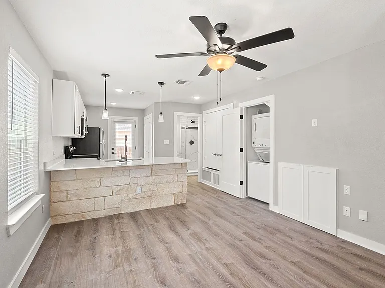 20 Tate Lane — Photo 11