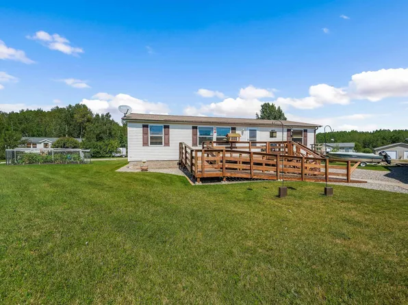 915 1st St, Bovey, MN 55709