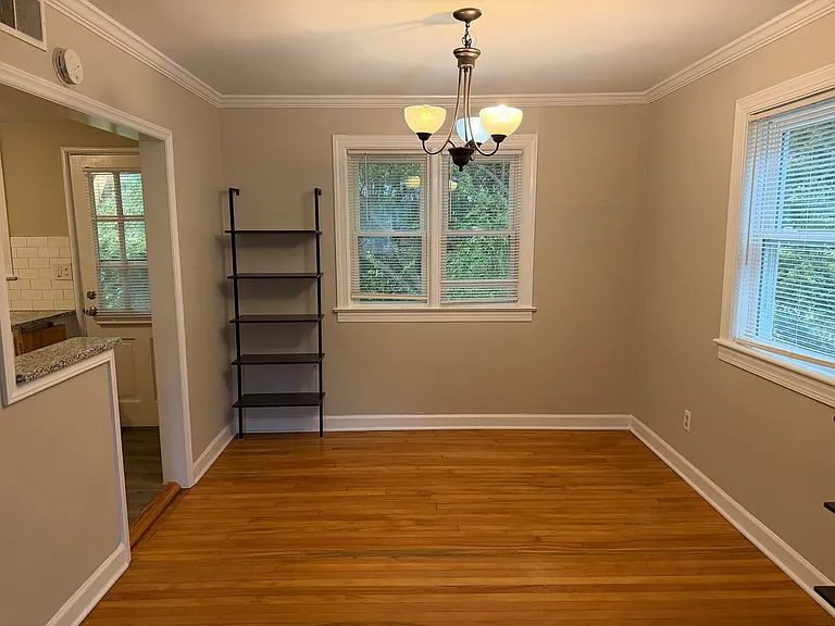 1055 Nichols Dr — Photo 4