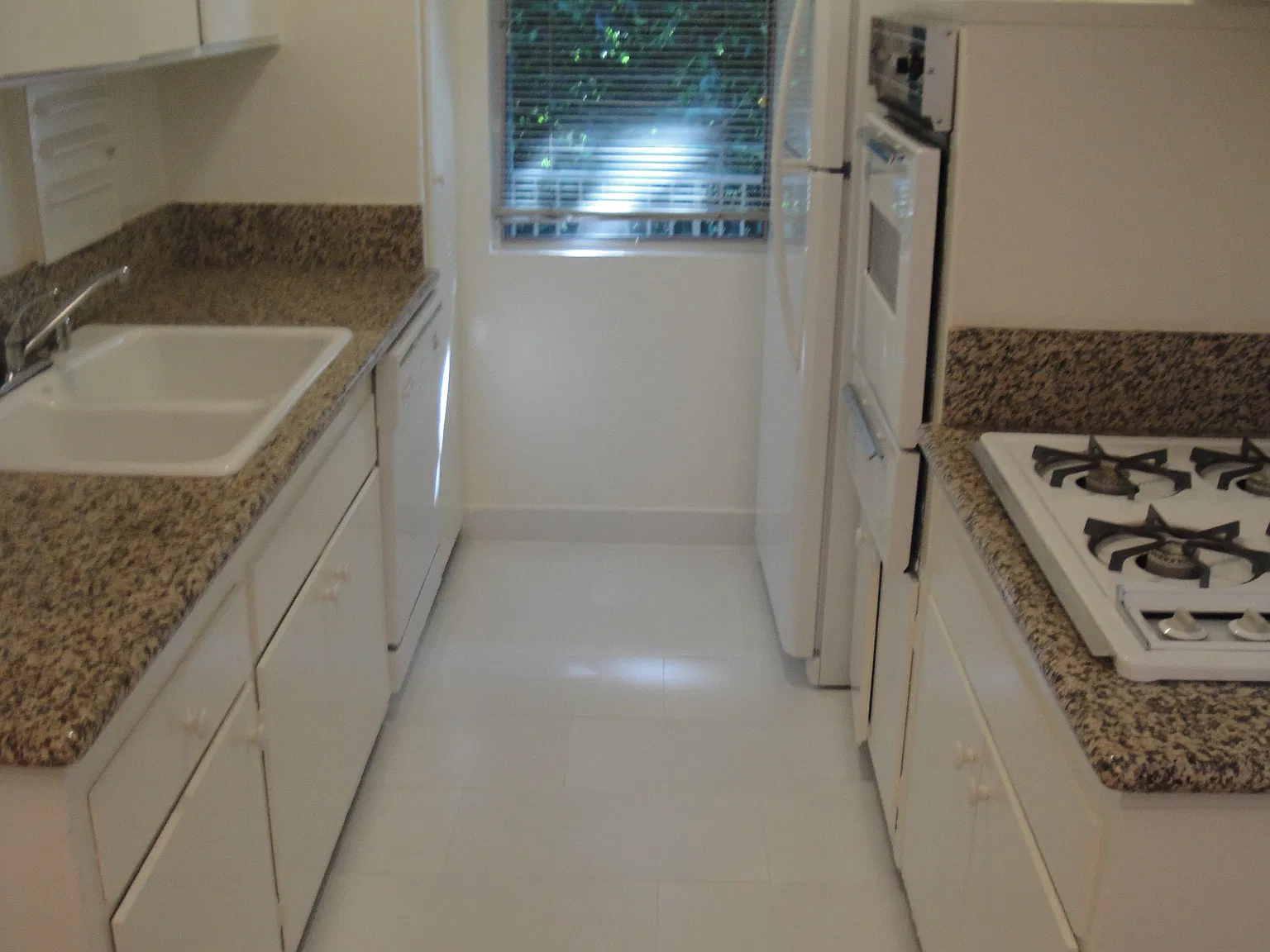 1 bed, 800 sqft, $2,395 — Photo 4
