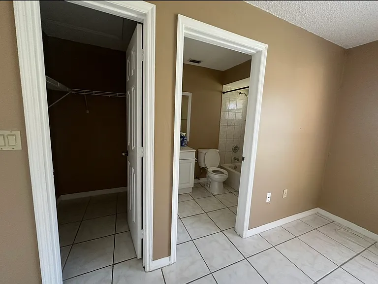 369 Cocoa Ct — Photo 2