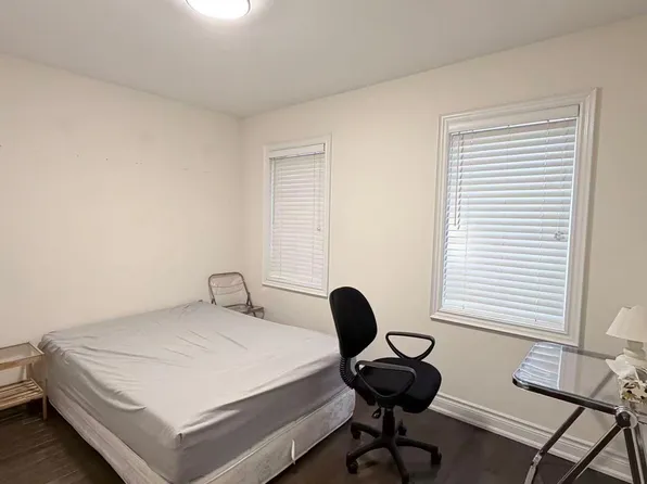 50 Hargrove Ln, Toronto, ON M8W 4T7