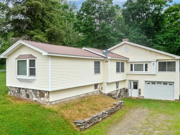 710 Wood Ln, Concord, VT 05824